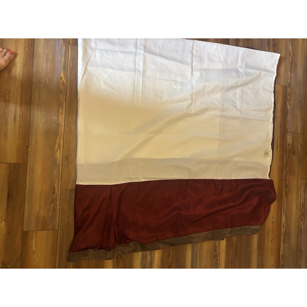 Chris Madden Full Bed Skirt Dust Ruffle Split Corner 15" Drop Maroon/Brown